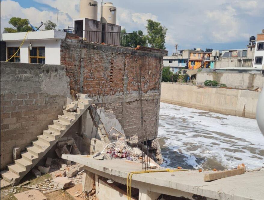 Al menos 5 casas se encuentran en peligro I Foto: Unidad Municipal de Protección Civil y Bomberos de Tula de Allende