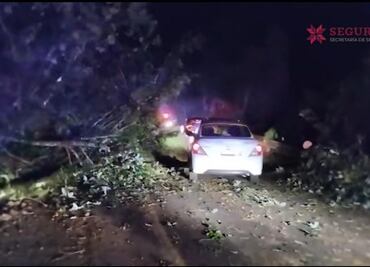 Abren un carril de la carretera Pachuca -Tampico a la altura de Tlanchinol