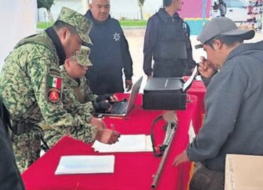 Participa ciudadanía en canje de armas en Cuautepec
