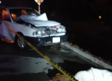 Muere ahogado al caer a canal con su auto en Ixmiquilpan