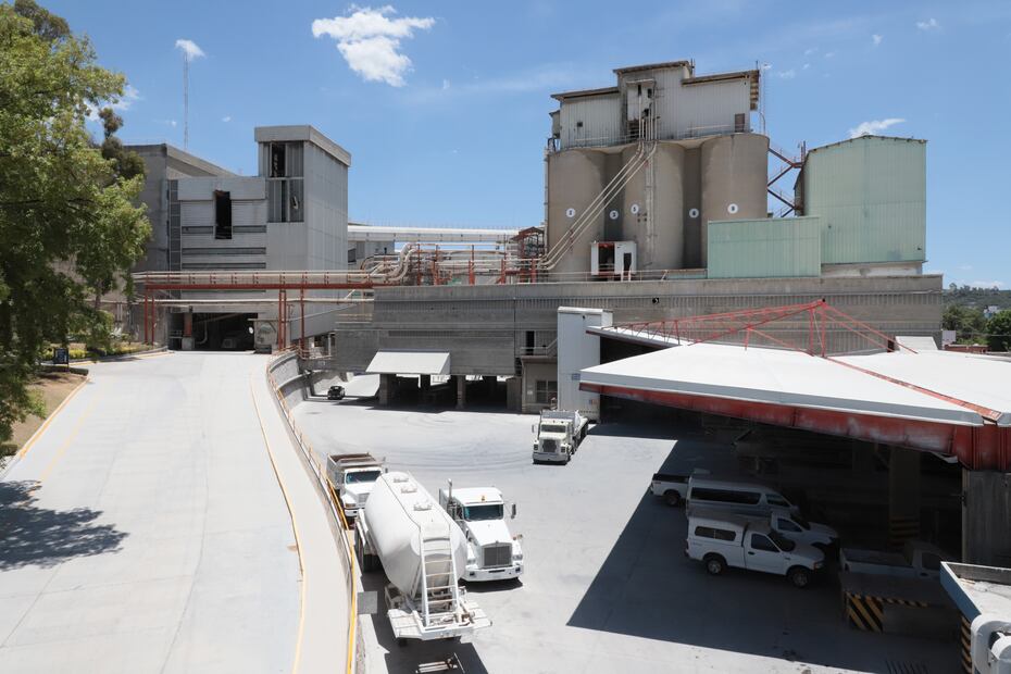 La Planta Hidalgo de la Cooperativa Cruz Azul genera 10 mil toneladas de cemento al día mediante el empleo de mil 500 trabajos directos y otros tantos más indirectos. I Foto: Luis Soriano