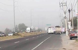Ejidatarios bloquean la carretera Ixmiquilpan–Actopan para exigir recursos