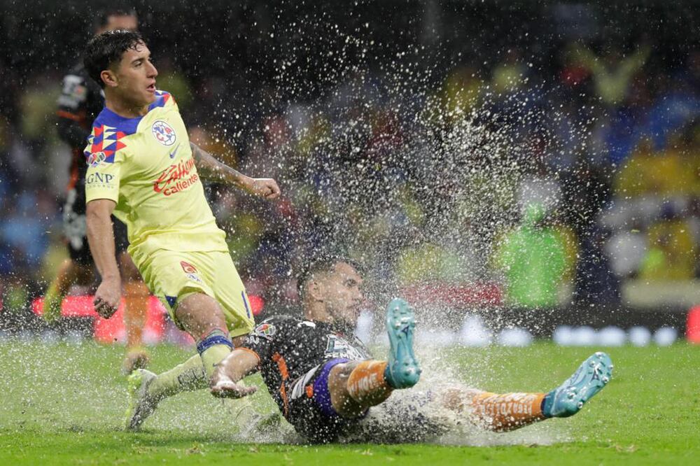 EUM20231003DEP18.JPG 
CIUDAD DE MÉXICO. Soccer/Futbol-América.- 3 de octubre de 2023. Aspectos del partido entre los equipos del América y Pachuca en el Estadio Azteca. Foto: Agencia EL UNIVERSAL/Diego Simón Sánchez/EELG