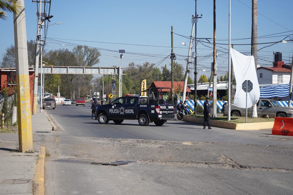 Operativo nocturno para identificar vehículos robados en Santiago Tulantepec