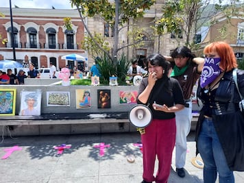 Protestan con arte, contra la privatización de espacios públicos en Pachuca