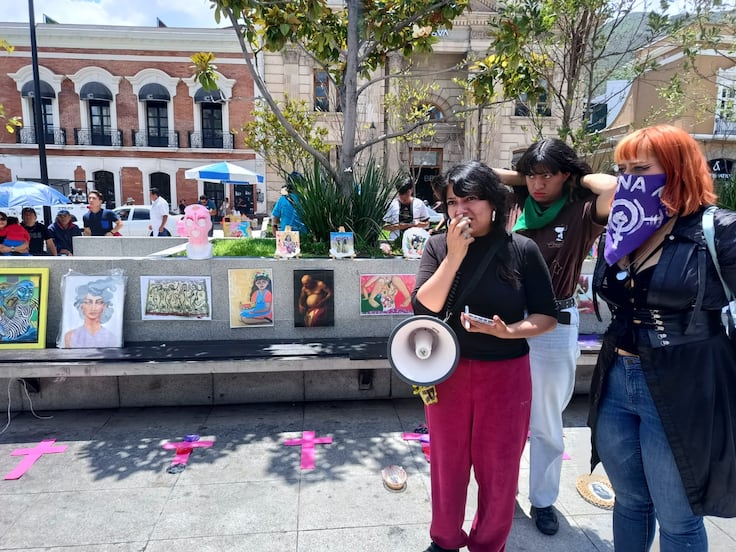 Protestan con arte, contra la privatización de espacios públicos en Pachuca