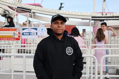 Entre luces y amistad, así es trabajar en la rueda de la fortuna