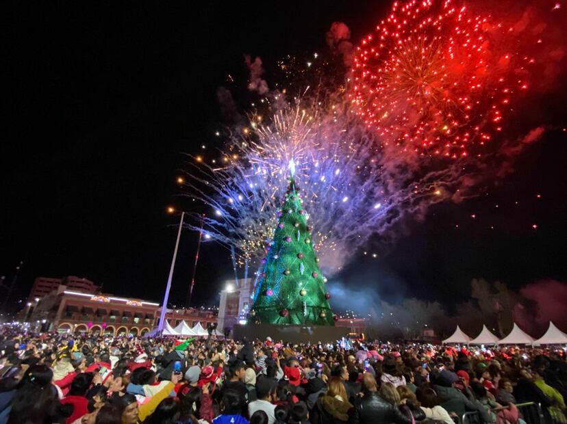 Se realizó el tradicional encendido del árbol de navidad I Foto: Luis Soriano