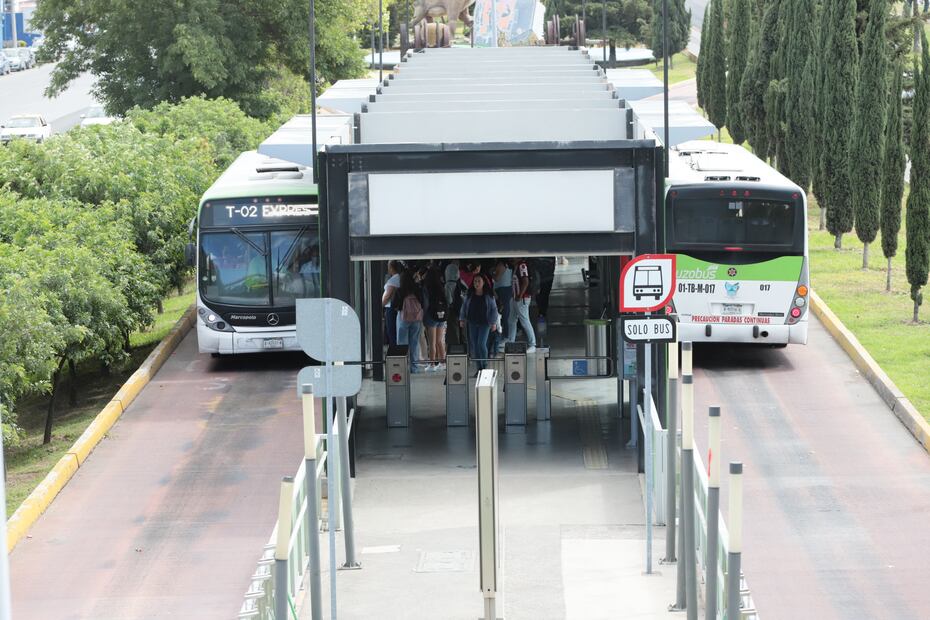 Presentan opciones para modernizar el Tuzobús con unidades híbridas y eléctricas | Foto: Luis Soriano