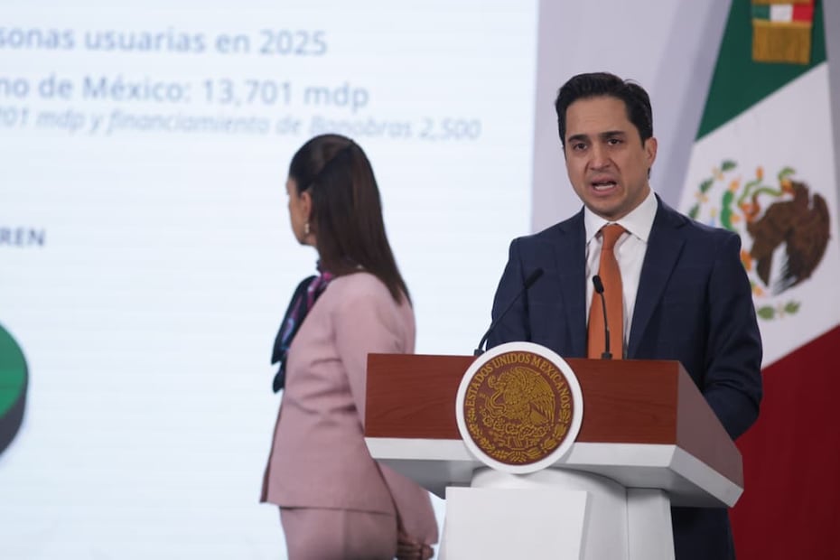 Jorge Alberto Mendoza, director general de Banobras, durante la conferencia del Pueblo en Palacio nacional. Foto: Agencia EL UNIVERSAL/Carlos Mejía/AJV