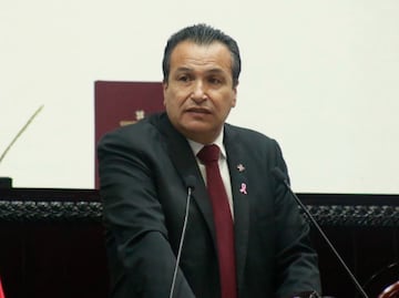 Remataron helicópteros y terrenos antes de irse, afirma el contralor Bardales