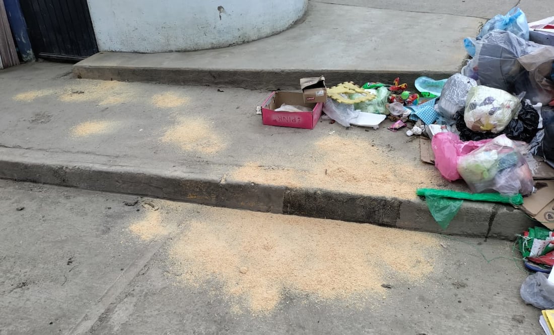 Personal de Bomberos comentó que ninguna persona requirió el traslado a una clínica, pero sí presentaron molestias en el momento.