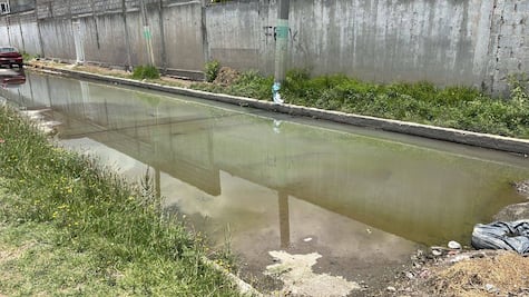 Sin solución para evitar inundaciones en Santa Matilde; fue construido en terrenos fangosos