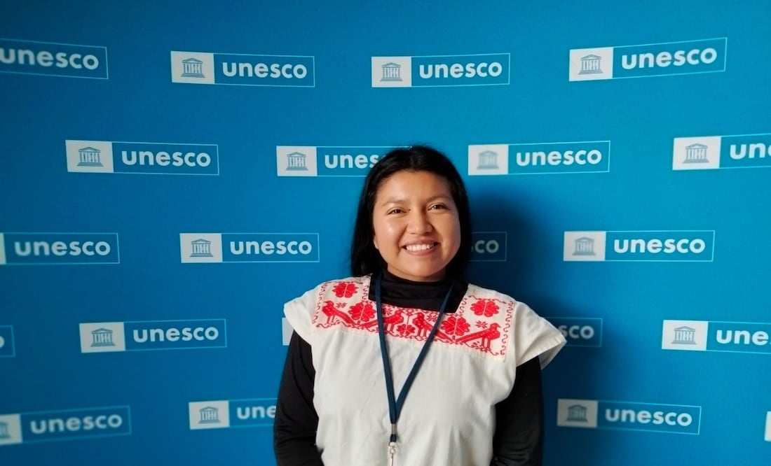 Yessica Cano fue la única docente seleccionada para representar a México en el jubileo de plata del Día Internacional de la Lengua Materna | Facebook: SNTE. Educación Indígena