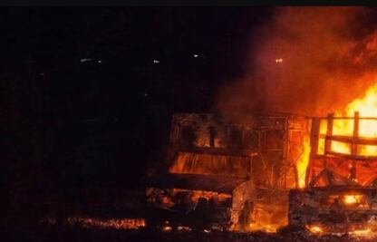 Explosión de camionetas con huachicol sacude la madrugada en Tlahuelilpan