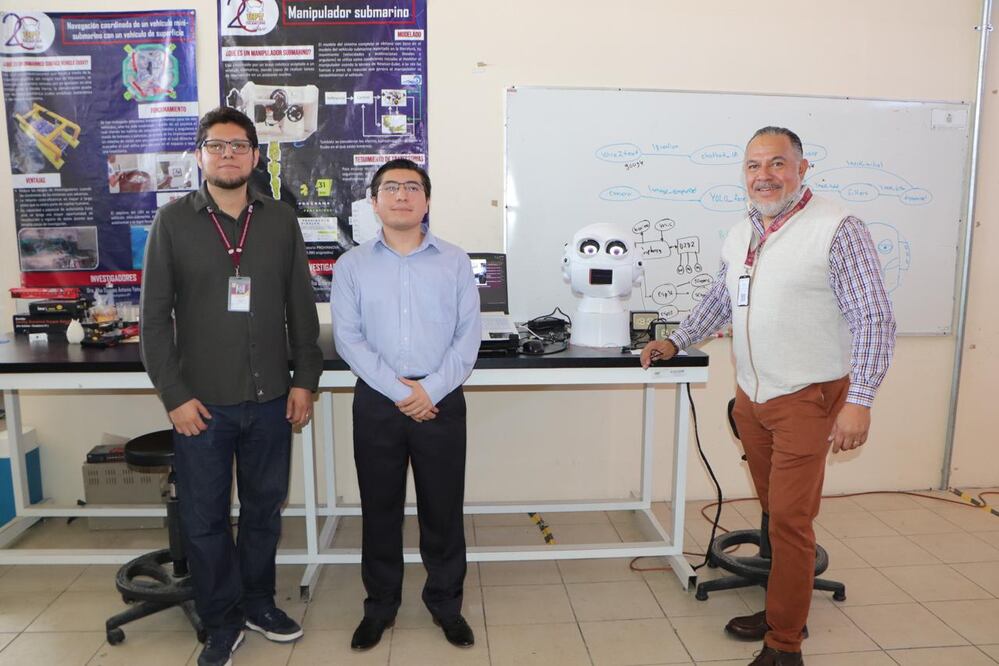 LUNA fue diseñada con piezas impresas en 3D y cuenta con cámaras y micrófonos que le permiten entablar diálogo y reconocer a las personas | Foto: especial