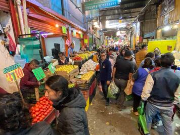 Locatarios y usuarios exigen rehabilitación de la Central de Abasto de Pachuca ante deterioro