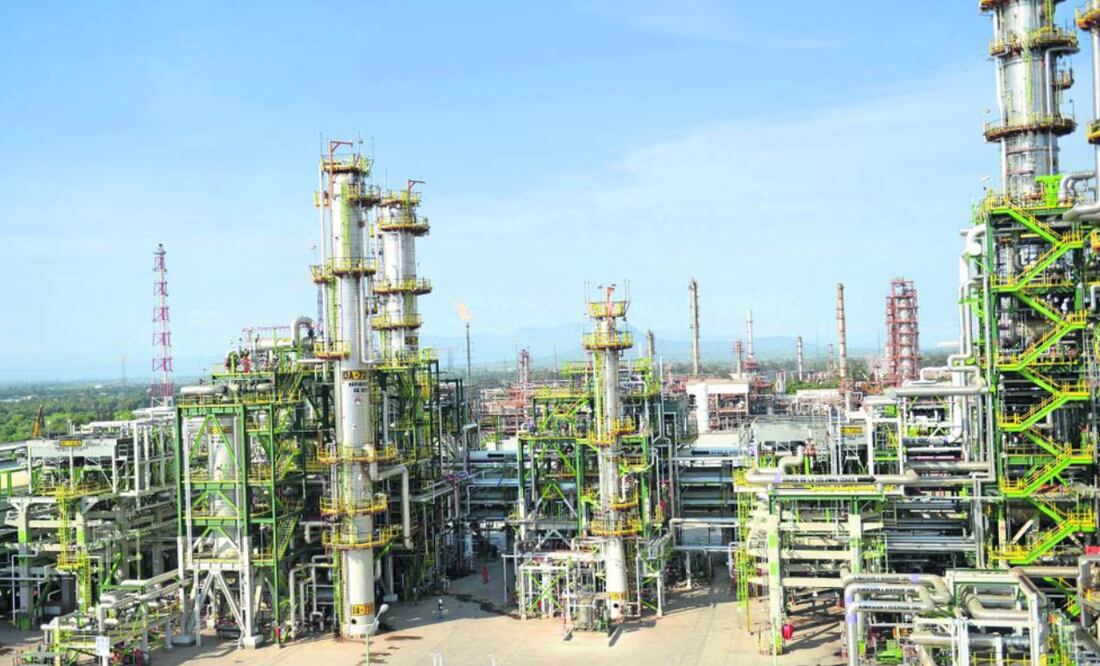 La Secretaría del Medio Ambiente ordenó la reducción del 30% del consumo de combustóleo en la Central Termoeléctrica “Francisco Pérez Ríos”. Foto: Especial