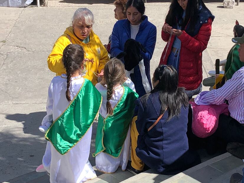 Los fieles que llegan de distintos puntos de Pachuca y municipios cercanos agradecen los milagros cumplidos Foto: Enrique Moran