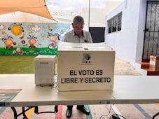 Pachuca utiliza urnas electrónicas del INE para elegir delegados
