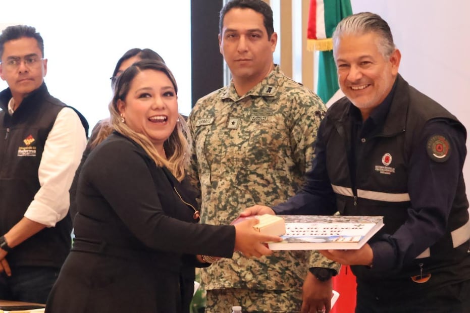 Entrega oficial de atlas de riesgos a municipios I Foto: Luis Soriano