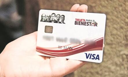 Inicia entrega de tarjetas a comités de La Escuela es Nuestra con monto superior a 560 millones de pesos