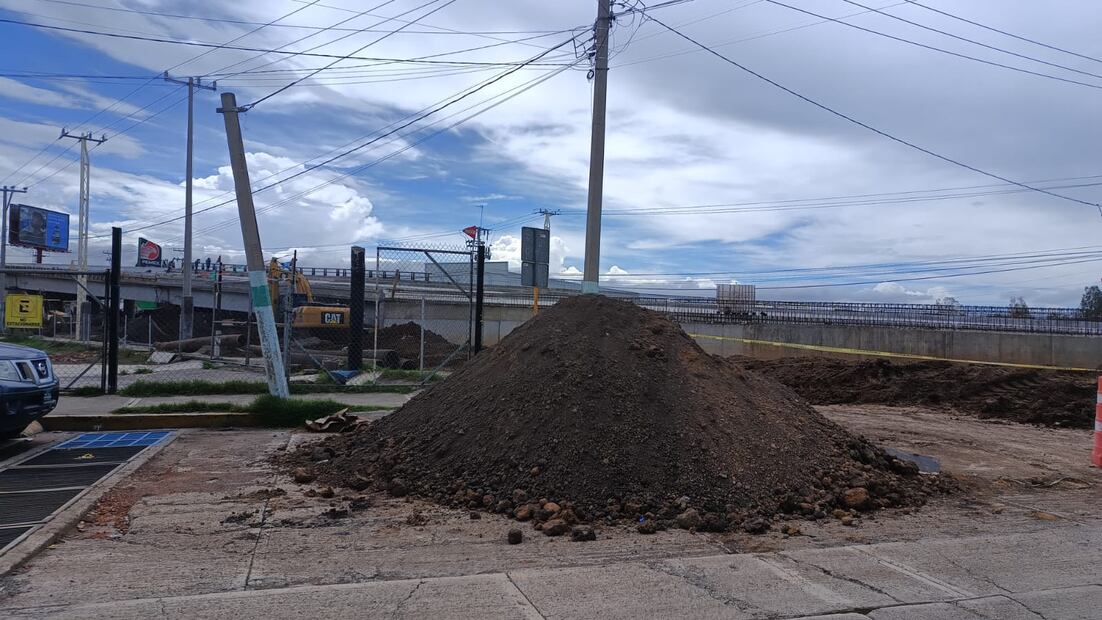 Se abrirá circulación parcial en esta semana del distribuidor vial del crucero Acatlán | Foto: Grisel Lira