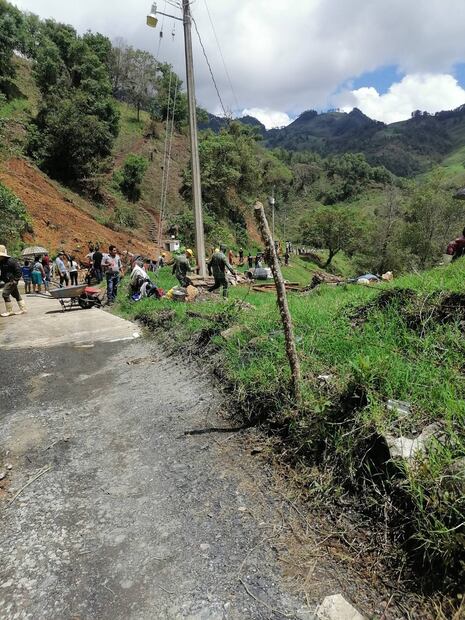 Instalan Plan DNIII en Tenango de Doria tras paso de Chris | Foto: Especial