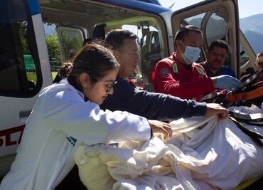 Secretaria de Salud estatal se traslada a Huehuetla para supervisar ayuda