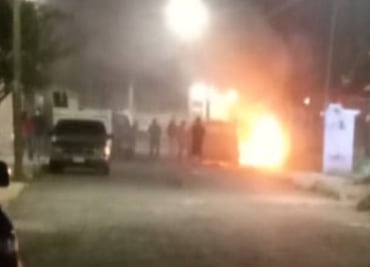 Incendian vecinos de Tulancingo vivienda invadida por presuntos delincuentes