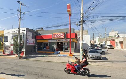 Mujeres asaltan dos tiendas de conveniencia en Pachuca