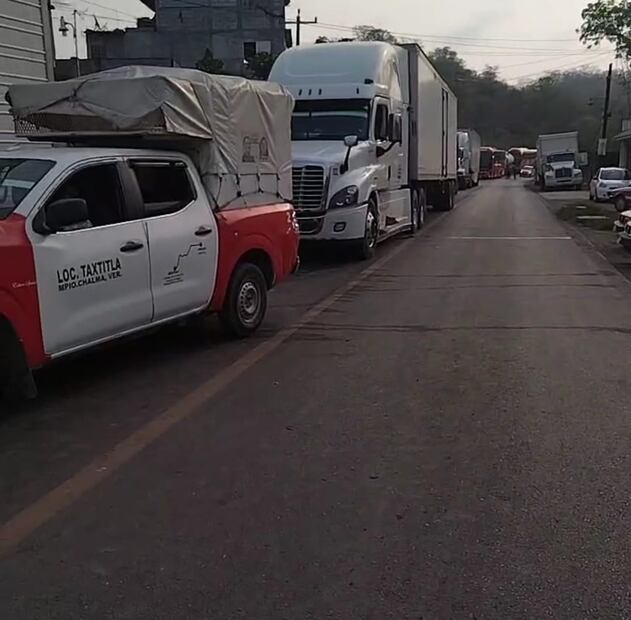Retiran bloqueo de la México-Tampico; pedían terreno para panteón | Foto: Especial