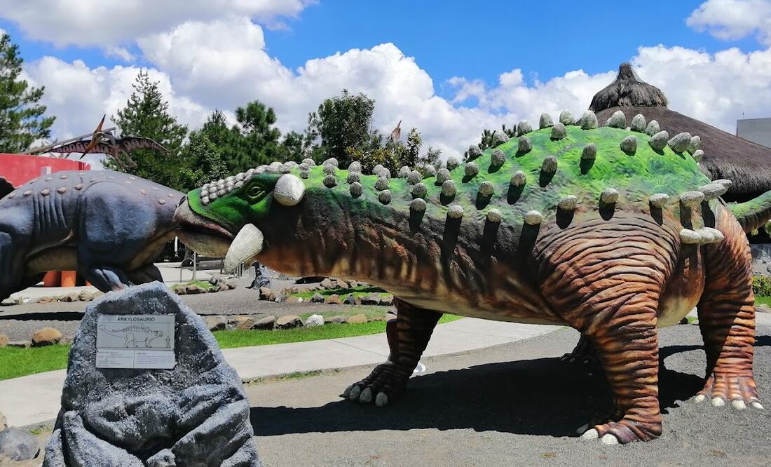 El Dinoparque se divide en diferentes zonas que representan los períodos que marcaron la existencia de los dinosaurios Foto: Google