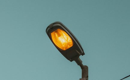 Alcalde de Ixmiquilpan acusa a empresa de falsedad en licitación de luminarias