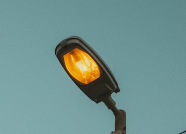 Alcalde de Ixmiquilpan acusa a empresa de falsedad en licitación de luminarias