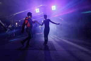 Más de la mitad de bailes sonideros en Pachuca operan sin permiso municipal