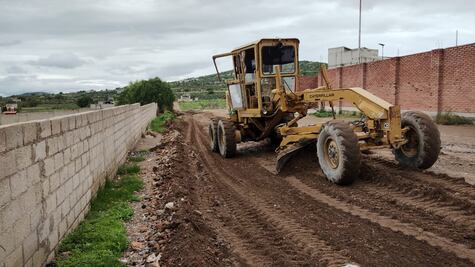 Renuevan línea de agua potable en San Agustín Tlaxiaca