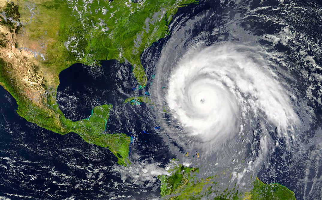 Predecir la trayectoria de un huracán es relativamente sencillo, pero cuando se trata de predecir los cambios en la intensidad de una tormenta, la física subyacente se vuelve mucho más complicada.