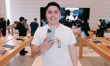 Arturo Delgado, el primer mexicano en comprar el iPhone 15