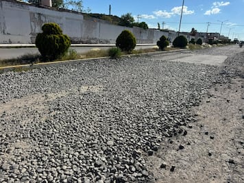 Persisten accidentes viales por circulación en sentido contrario por calles en mal estado en Haciendas de Tizayuca