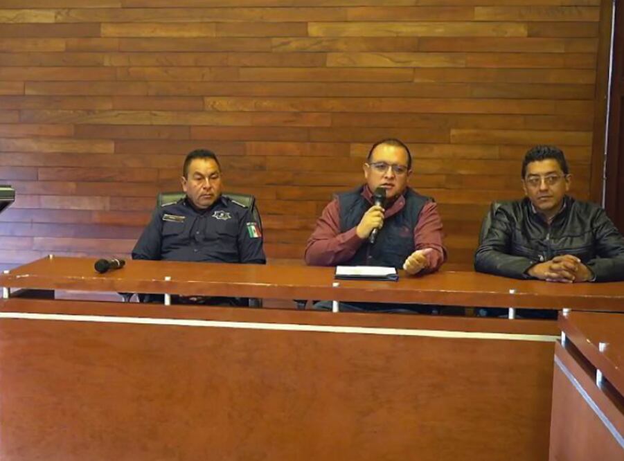 En conferencia de prensa Amauri Salazar Hernández, contralor
municipal, indicó que no se desconoce el destino de los agaves.