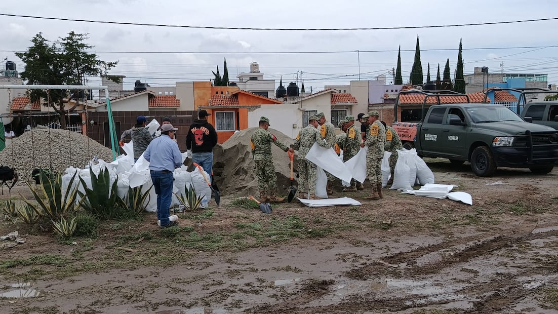 Los Tuzos sigue bajo el agua tras desbordamiento del Río de las Avenidas | Foto: Lourdes Naranjo