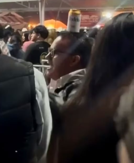 Alcalde de Ixmiquilpan causa polémica por su comportamiento en la feria | Captura de video