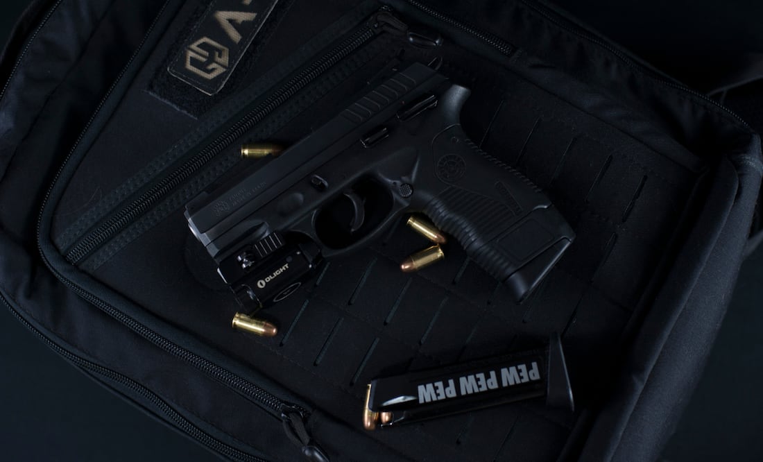 La LFAFE considera como armas de fuego: todo instrumento que cuente con cañón y que lance a través de este un proyectil o bala | Foto: Pexels