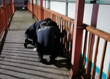 Rescatan a una adolescente de caer de un puente en Ixmiquilpan