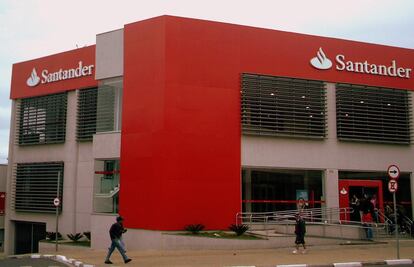 Hackean base de datos global de banco Santander