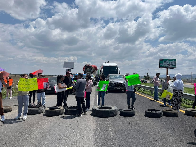 Bloquean la México-Pachuca para exigir búsqueda de adolescente desaparecida | Foto: especial