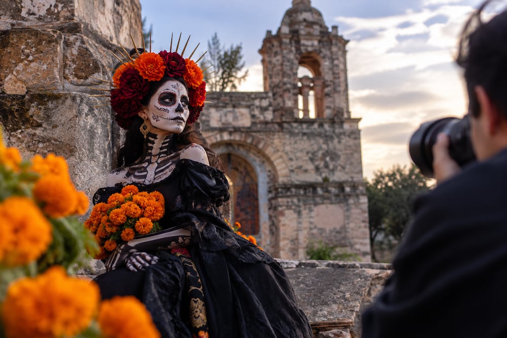 ¿Te gustaría ser Catrina por un día? Imagen generada con IA