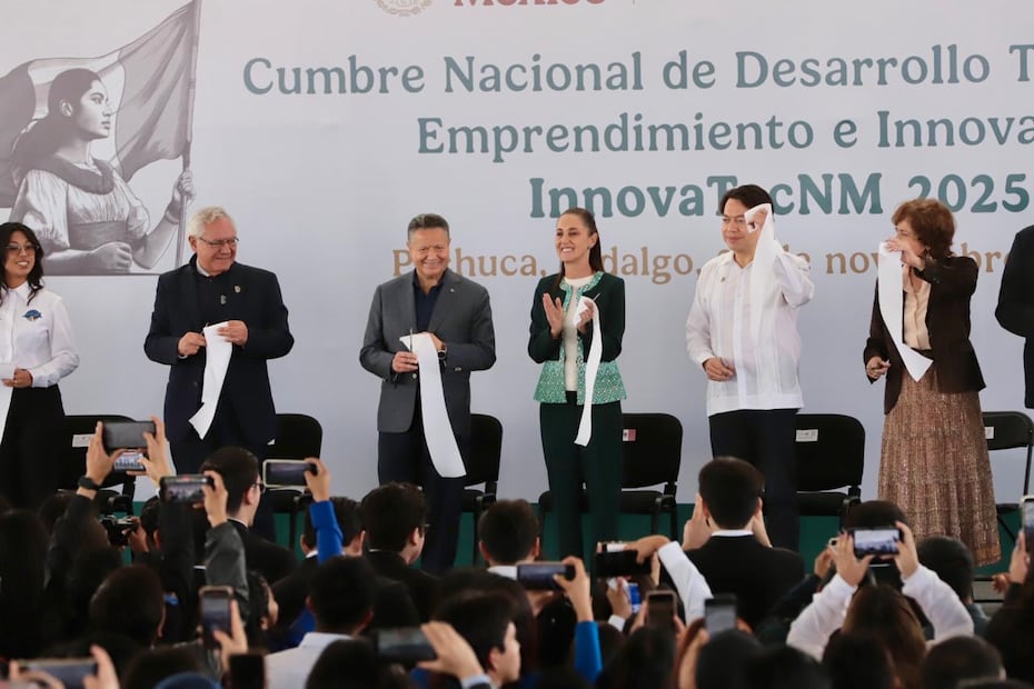 Sheinbaum inaugura Innova TecNM 2025 y anuncia fondo para desarrollar 275 proyectos finalistas | Foto: Luis Soriano
