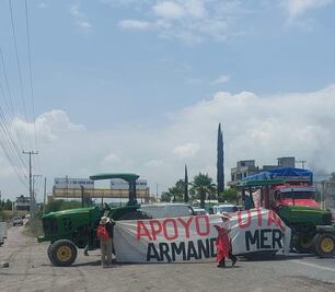 Bloquean carretera federal a la altura de El Arenal